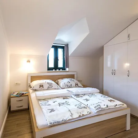 Amazing In With Kitchen Holiday home *