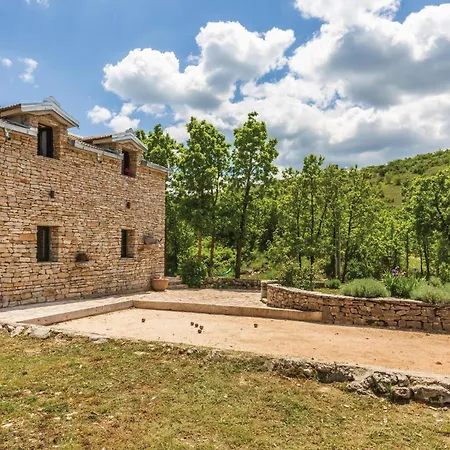Amazing In With Kitchen Holiday home *