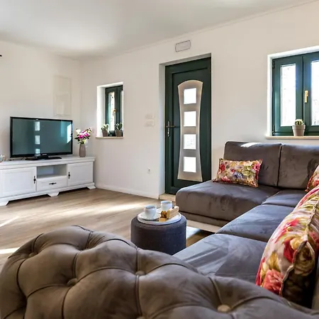 Amazing In With Kitchen Holiday home Krivodol